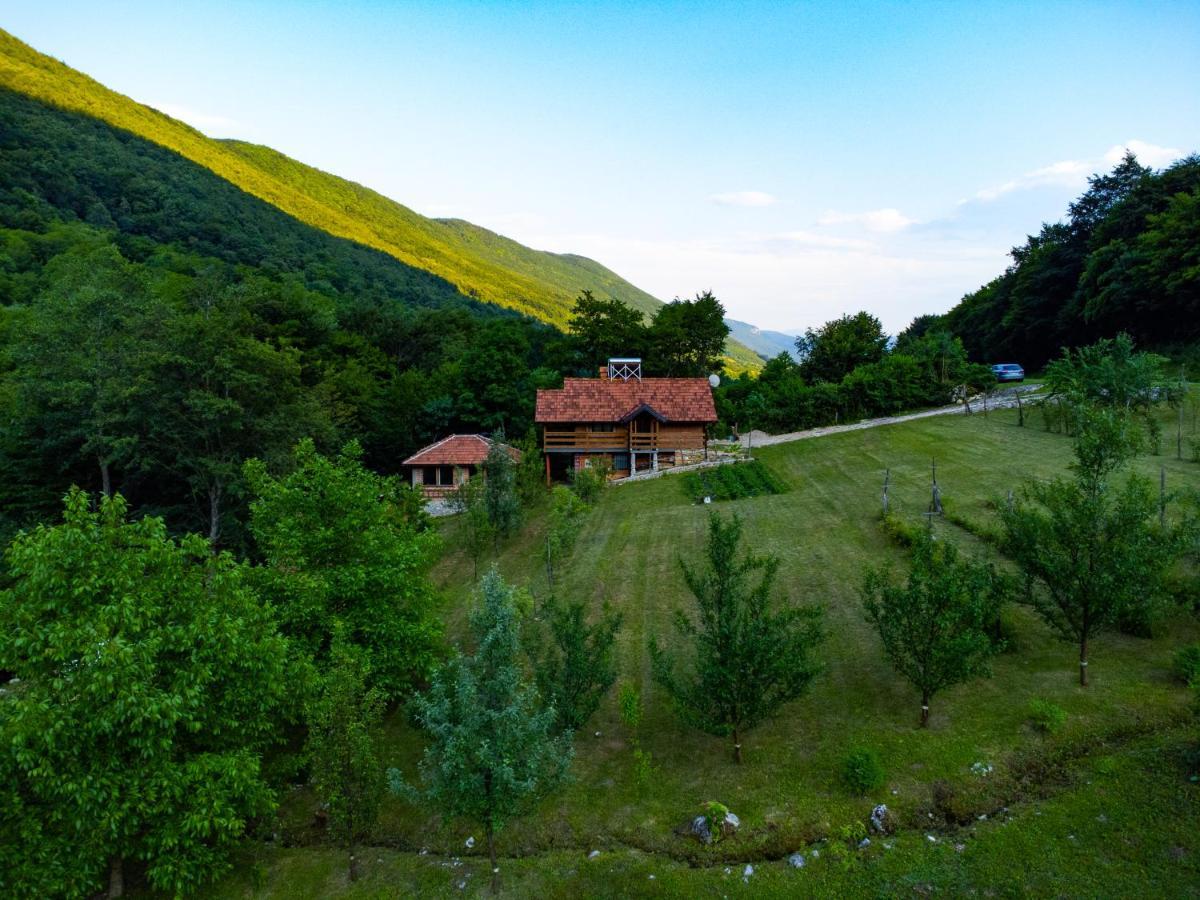 Kuca U Sumi - Forrest House Near Una National Park Бихач Экстерьер фото